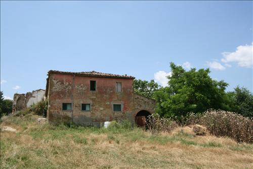rustico casale a Torrita di Siena 1200 metri quadri