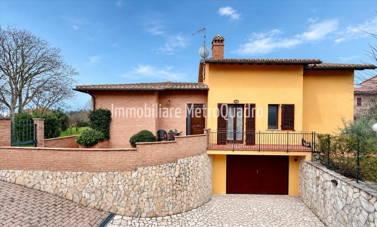 Questo immobile lo trovi da Agenzia Immobiliare Metroquadro