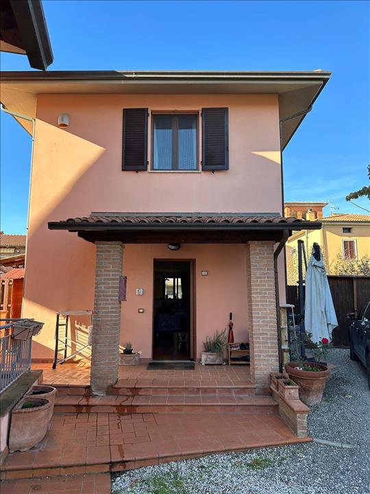 Casa indipendente in vendita a Castiglione Del Lago (PG)
