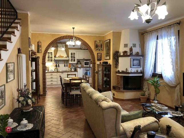 Villa a schiera in Vendita Sarteano