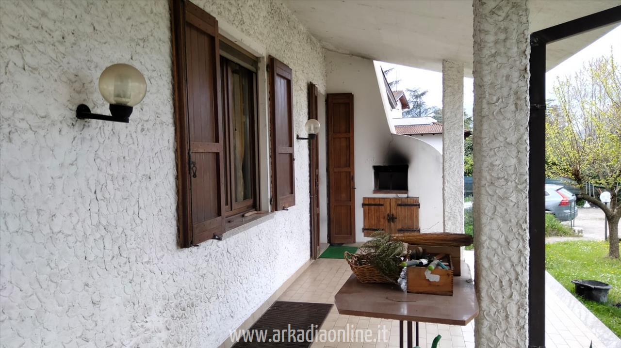 Villa in vendita a Rivalta, Gazzola (PC)