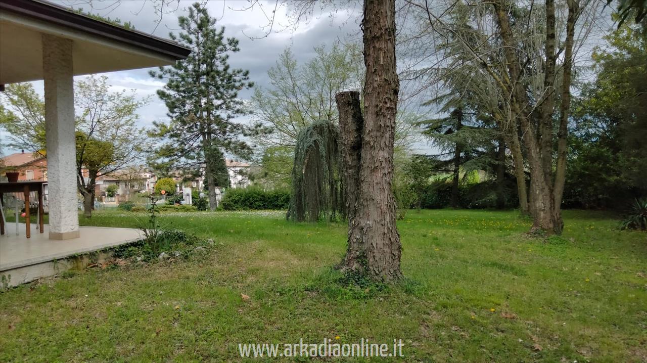 Villa in vendita a Rivalta, Gazzola (PC)